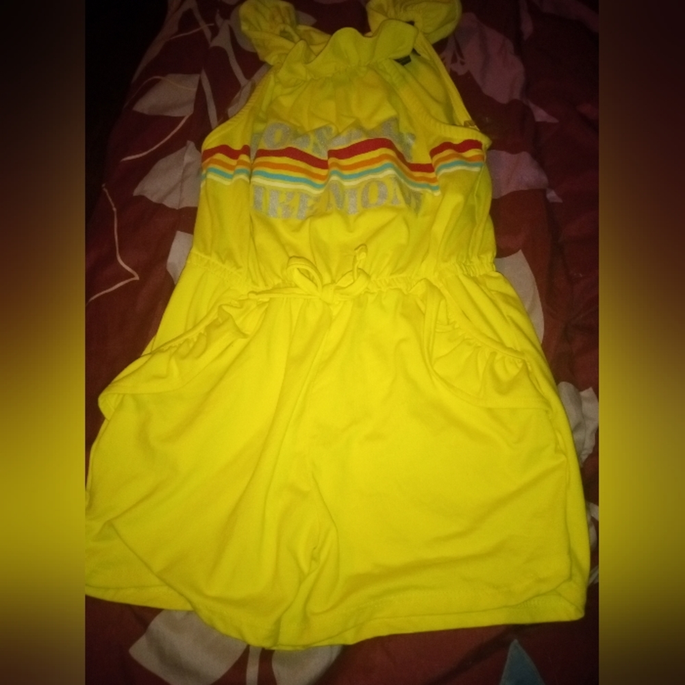 Girls yellow size 7/8 ruffled collar short onesie